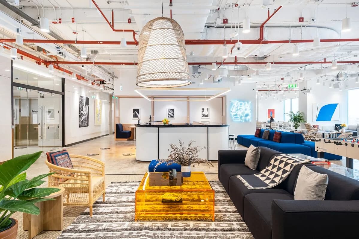 CO-WORKING SPACE